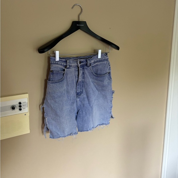 Size 10 revamped vintage denim shorts with slits on the sides. - Picture 2 of 4